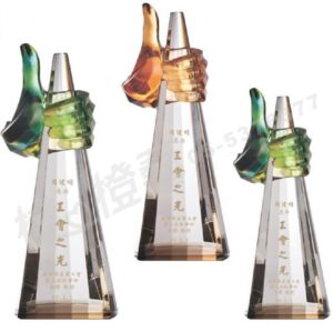 水晶琉璃「出類拔萃」-獎牌獎座獎盃藝品「退休、績優表揚、升官、榮陞」-鏤空彩色琉璃